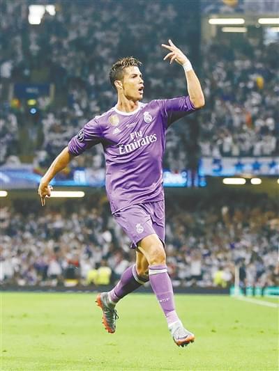 稳健的后防 稳健的后防